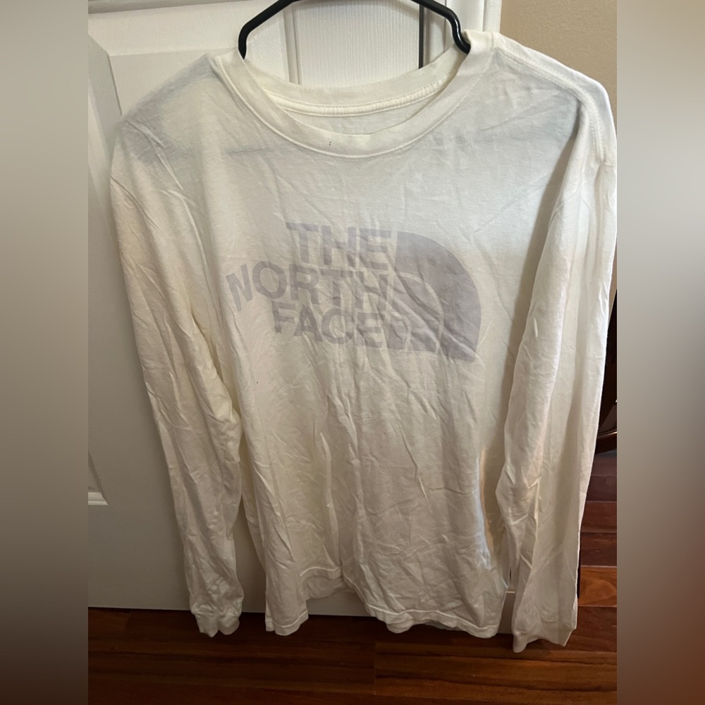 The North Face Men’s LS logo T-Shirt, size MD in white